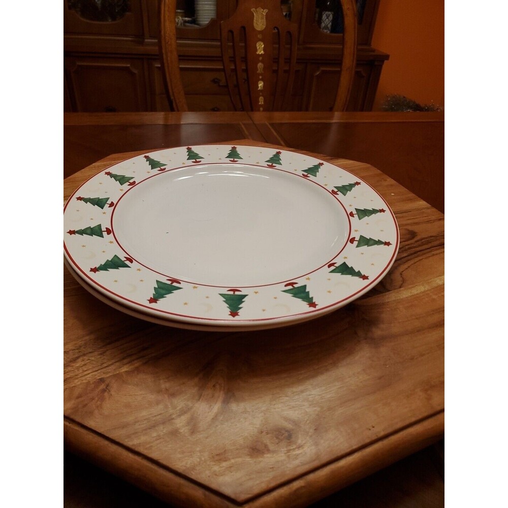 2 Dinner Plate Magic of Santa by SAKURA